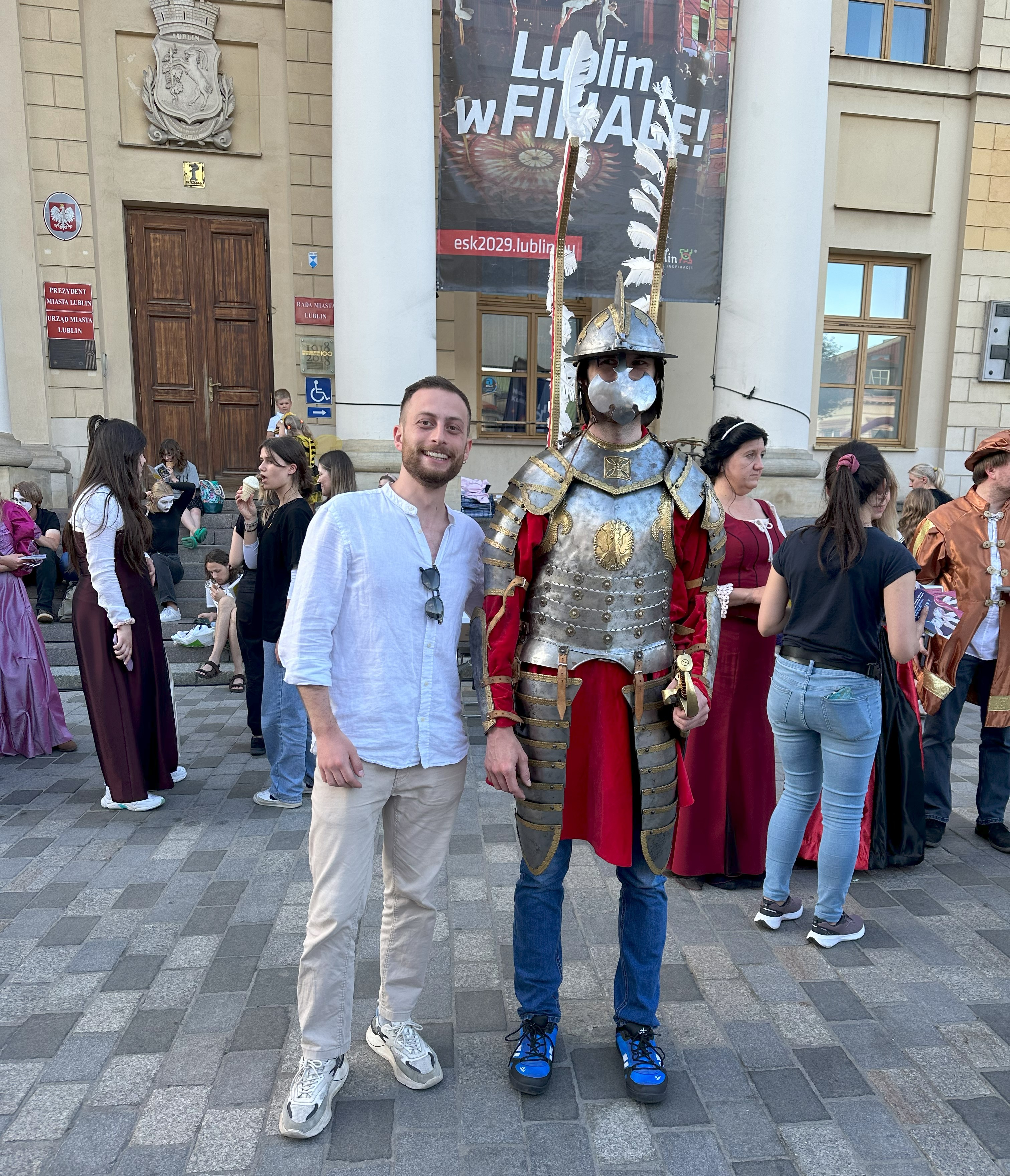 Lorenzo with a knight at Old Town